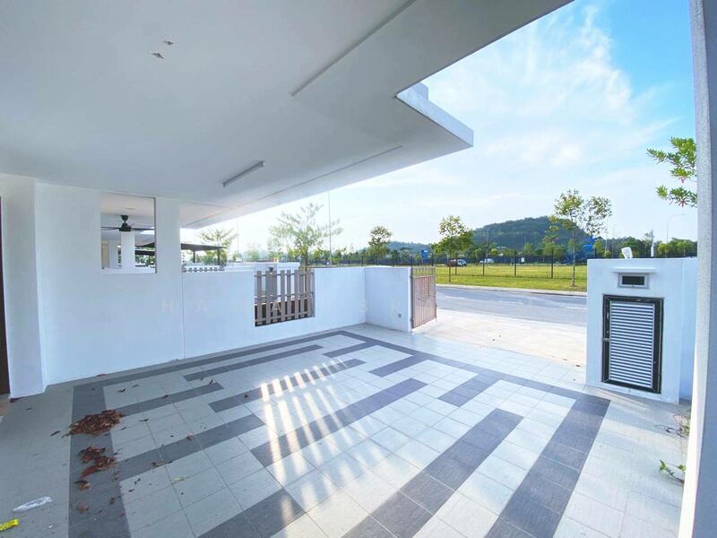 2-storey Terraced House for Sale in Setia Ecohill (Semenyih) - Hawa Ibrahim - Entrance - PropertyGuru.com.my