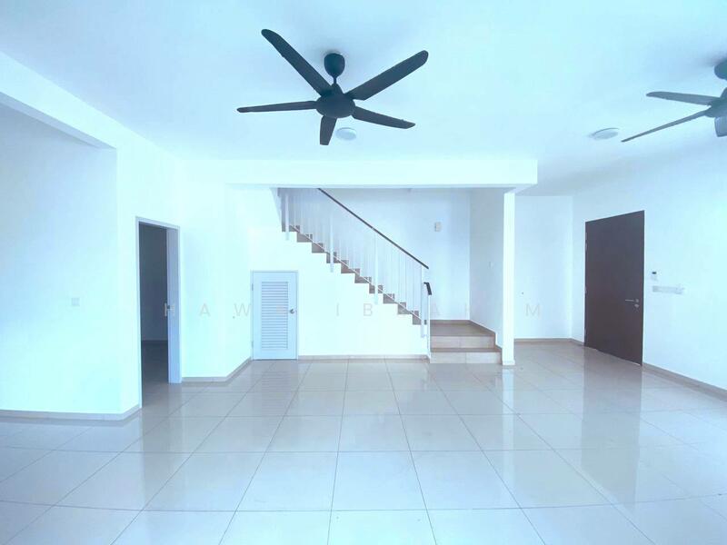 2-storey Terraced House for Sale in Setia Ecohill (Semenyih) - Hawa Ibrahim - Living Room - PropertyGuru.com.my