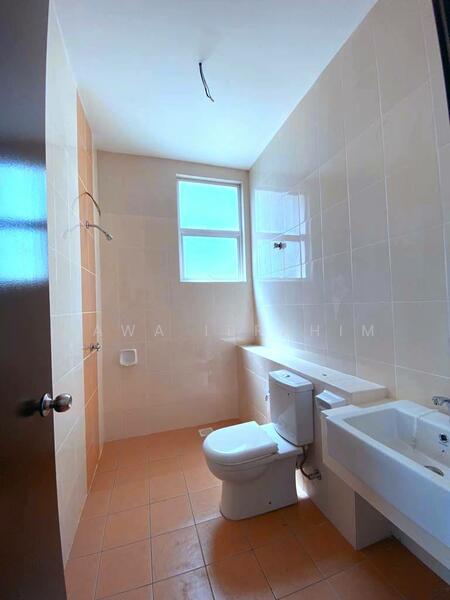 2-storey Terraced House for Sale in Setia Ecohill (Semenyih) - Hawa Ibrahim - Bathroom - PropertyGuru.com.my