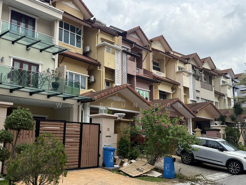 3-storey Terraced House for Sale in Shah Alam (Selangor) - Wai Peun Gan - Exterior - PropertyGuru.com.my