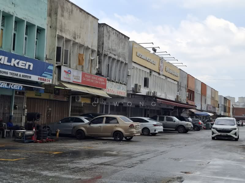 Shop for Rent in Taman Ehsan (Kepong) - FC Wong - Exterior - PropertyGuru.com.my