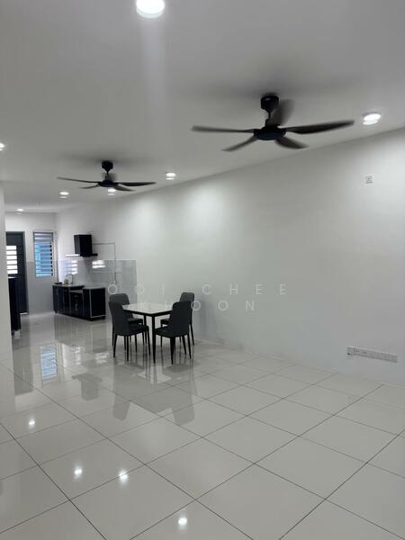 Living & Dining Area