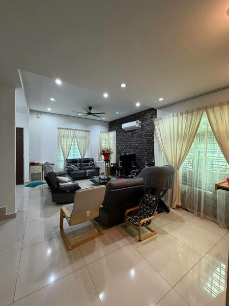 Cluster House for Sale in Taman Kempas Indah (Tebrau) - Michelle Fong - Living Room - PropertyGuru.com.my