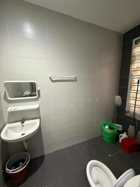 Cluster House for Sale in Taman Kempas Indah (Tebrau) - Michelle Fong - Bathroom - PropertyGuru.com.my