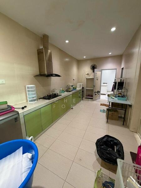 Cluster House for Sale in Taman Kempas Indah (Tebrau) - Michelle Fong - Kitchen - PropertyGuru.com.my