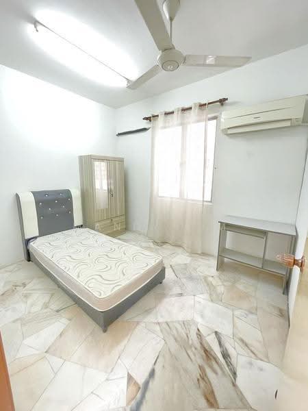 Pangsapuri untuk Dijual di Pangsapuri Seri Pinang - Mandy Lim - Bedroom - PropertyGuru.com.my