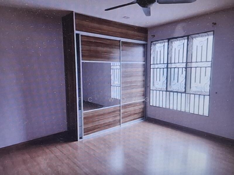 Bungalow House untuk Dijual di Taman Yarl (Jalan Klang Lama (Old Klang Road)) - FC Wong - Bedroom - PropertyGuru.com.my