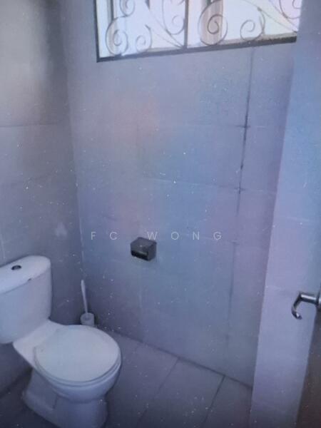 Bungalow House untuk Dijual di Taman Yarl (Jalan Klang Lama (Old Klang Road)) - FC Wong - Bathroom - PropertyGuru.com.my