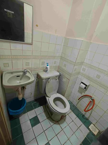 Office for Rent in Bandar Sunway (Sunway) - Jordan . - Bathroom - PropertyGuru.com.my