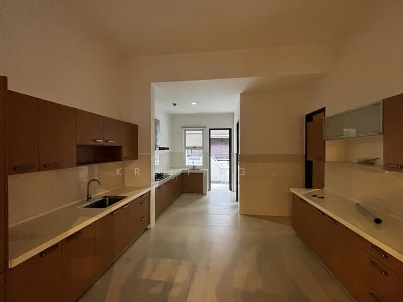 Untuk Disewa - Jalan PJU 7/30 Mutiara Damansara Petaling Jaya