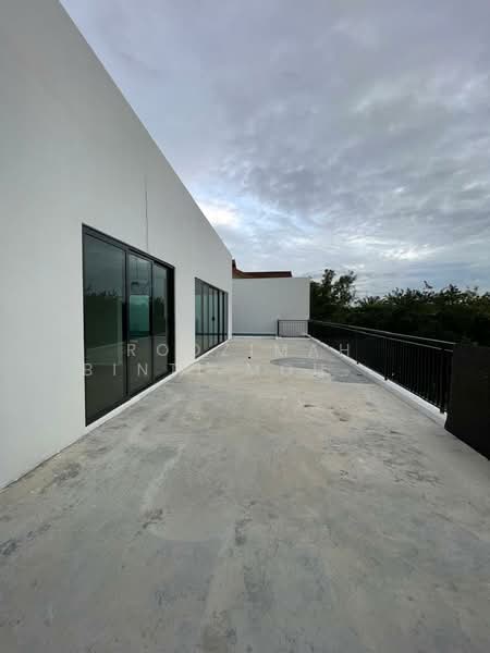 Bungalow for Sale in Bukit Jelutong (Shah Alam) - Rodzimah Binti Mohd Rodzi - Exterior - PropertyGuru.com.my