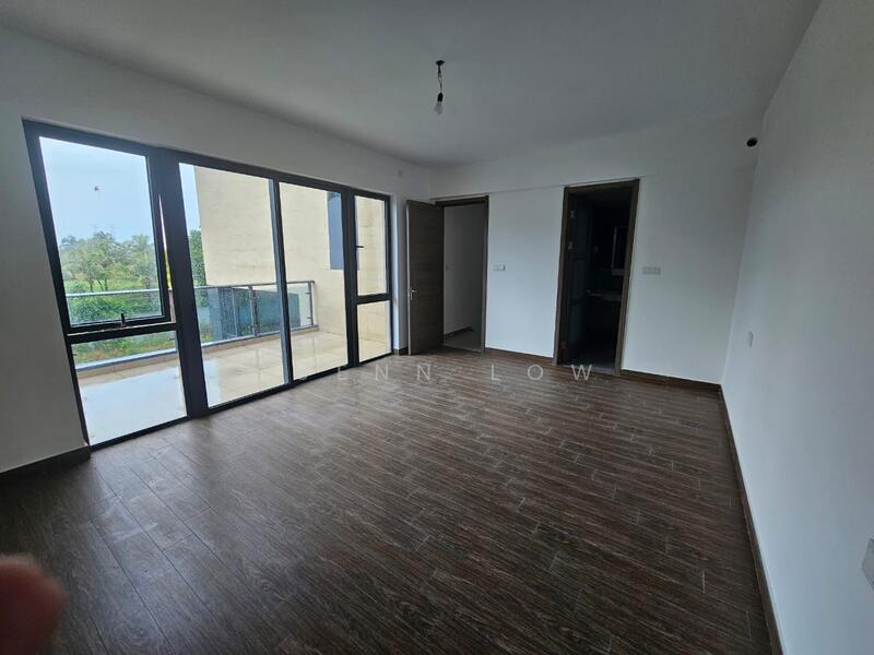 Cluster House for Sale in Forest City (Gelang Patah) - Suenn Low - Living Room - PropertyGuru.com.my