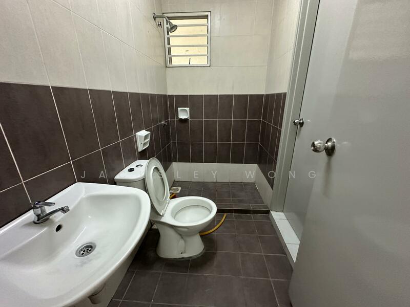 Terraced House for Sale in Bandar Sungai Long (Selangor) - Jacksley Wong - Bathroom - PropertyGuru.com.my