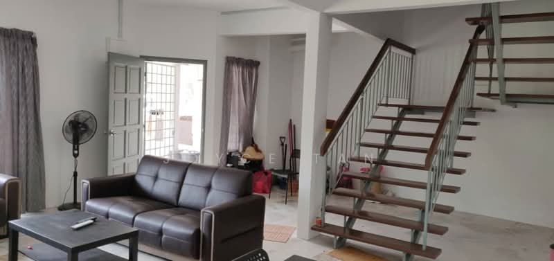 Terraced House for Sale in Seri Kembangan (Selangor) - Joyce Tan - Living Room - PropertyGuru.com.my