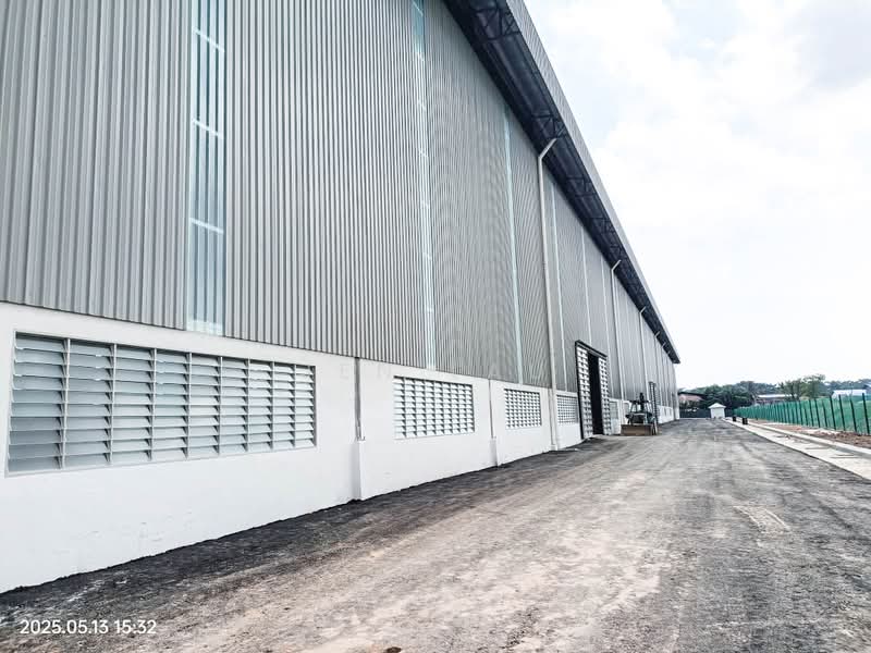 Warehouse for Rent in Seksyen 36 (Shah Alam) - Jen Lau - Exterior - PropertyGuru.com.my