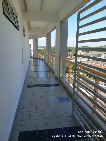 Kondominium untuk Dijual di Bay View Villas - Joseph Charles - Corridor - PropertyGuru.com.my