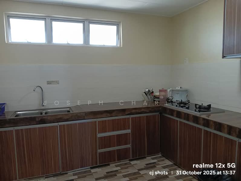 Kondominium untuk Dijual di Bay View Villas - Joseph Charles - Kitchen - PropertyGuru.com.my