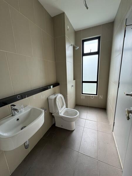 Semi-Detached House for Sale in Kota Emerald (Rawang) - Clement Wong - Bathroom - PropertyGuru.com.my