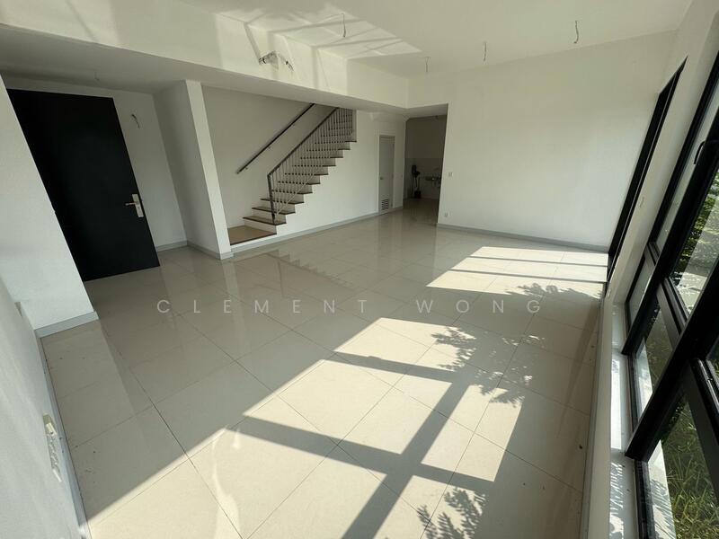 Semi-Detached House for Sale in Kota Emerald (Rawang) - Clement Wong - Living Room - PropertyGuru.com.my