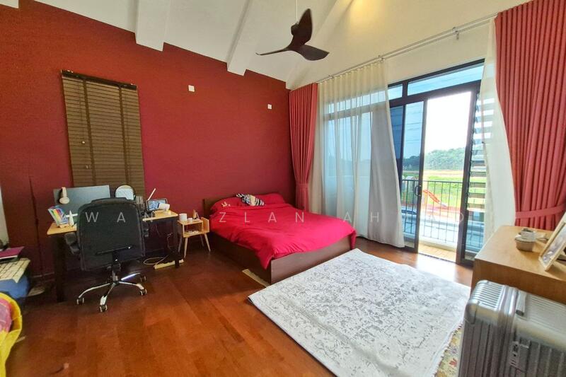 For Sale - The Eighth, Elmina Green