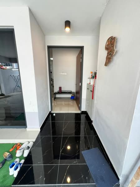 Rumah Teres 2 Tingkat untuk Dijual di Kajang (Selangor) - Joelle Chu - Entrance - PropertyGuru.com.my