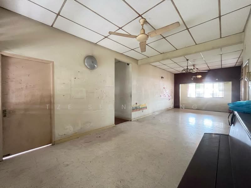 Rumah Banglo untuk Disewa di Pulau Pinang (Jelutong) - Shawn Hong - Living Room - PropertyGuru.com.my