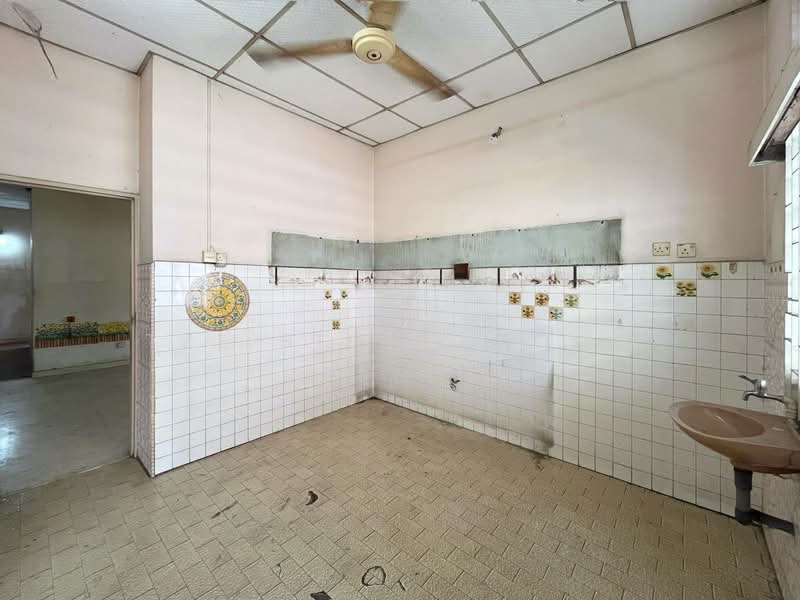 Rumah Banglo untuk Disewa di Pulau Pinang (Jelutong) - Shawn Hong - Kitchen - PropertyGuru.com.my