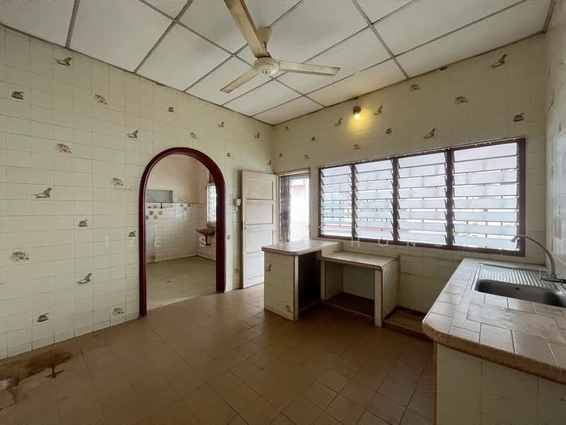 Rumah Banglo untuk Disewa di Pulau Pinang (Jelutong) - Shawn Hong - Kitchen - PropertyGuru.com.my
