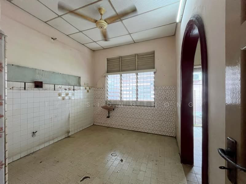 Rumah Banglo untuk Disewa di Pulau Pinang (Jelutong) - Shawn Hong - Kitchen - PropertyGuru.com.my