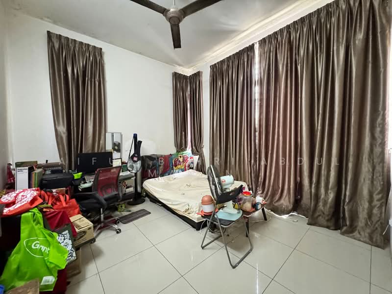 2-storey Terraced House for Sale in Bandar Saujana Putra (Tanjong Duabelas) - Saiful Bahri Abdul Manan - Bedroom - PropertyGuru.com.my