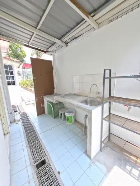 Semi-Detached House for Sale in Seksyen 5 (Petaling Jaya) - Devamuthan Tamilarasan - Exterior - PropertyGuru.com.my