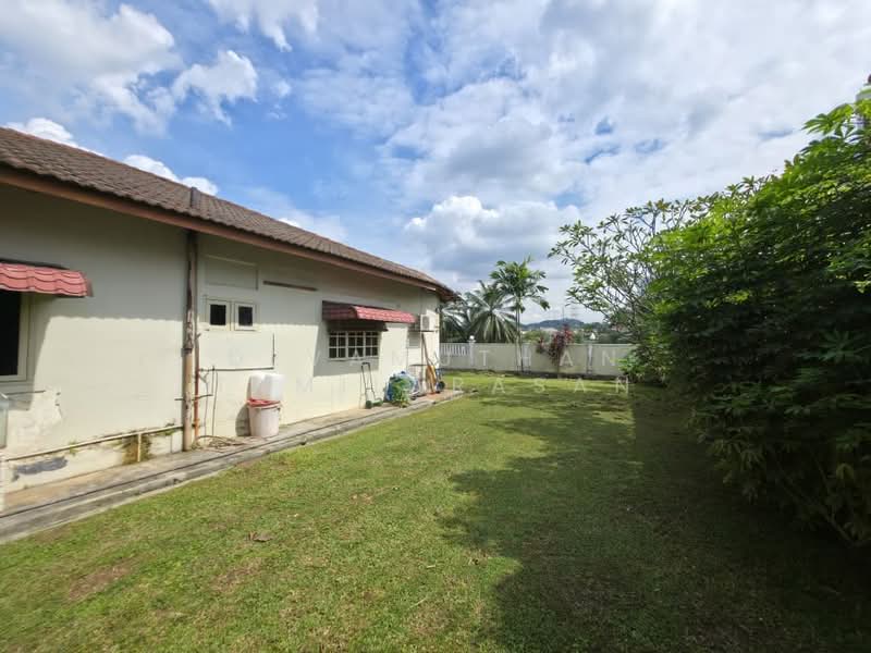 Rumah Banglo untuk Dijual di Seksyen 11 (Petaling Jaya) - Devamuthan Tamilarasan - Exterior - PropertyGuru.com.my