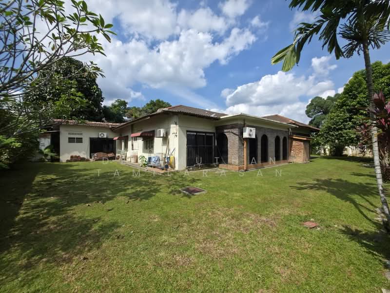 Rumah Banglo untuk Dijual di Seksyen 11 (Petaling Jaya) - Devamuthan Tamilarasan - Exterior - PropertyGuru.com.my