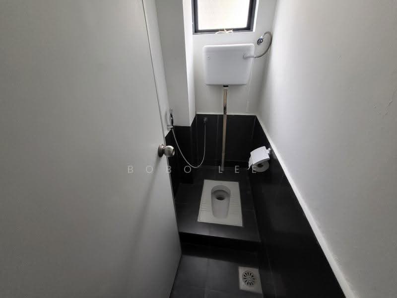 Shop / Office for Rent in Sri Petaling (Kuala Lumpur) - Bobo Lee - Bathroom - PropertyGuru.com.my
