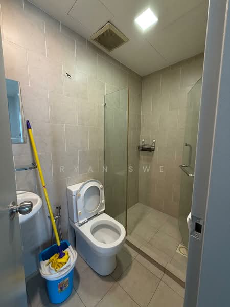 Condominium for Rent at Menjalara 18 - Ryan Swe - Bathroom - PropertyGuru.com.my