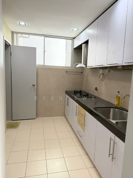 Condominium for Rent at Menjalara 18 - Ryan Swe - Kitchen - PropertyGuru.com.my