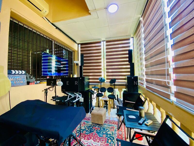 Rumah Teres 2 Tingkat untuk Dijual di Taman Setiawangsa (Setiawangsa) - Shaziery Iskandar - Balcony - PropertyGuru.com.my