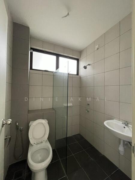 2-storey Terraced House for Sale in Sepang (Selangor) - Dinie Akmal - Bathroom - PropertyGuru.com.my