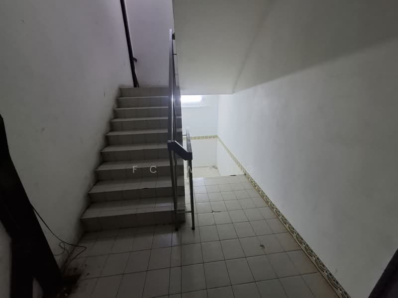 Shop / Office for Rent in SS 21, Damansara Utama (Petaling Jaya) - FC Wong - Corridor - PropertyGuru.com.my
