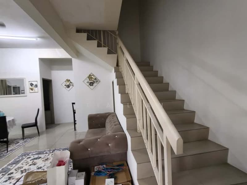 Semi-Detached House for Sale in Bandar Saujana Putra (Tanjong Duabelas) - Leia Lian - Living Room - PropertyGuru.com.my