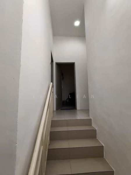 Semi-Detached House for Sale in Bandar Saujana Putra (Tanjong Duabelas) - Leia Lian - Interior - PropertyGuru.com.my