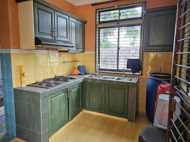 2-storey Terraced House for Sale in Ukay Bistari (Ulu Kelang) - Edward Ooi - Kitchen - PropertyGuru.com.my