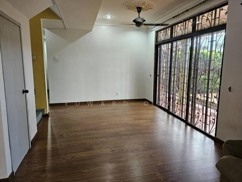 2-storey Terraced House for Sale in Ukay Bistari (Ulu Kelang) - Edward Ooi - Living Room - PropertyGuru.com.my