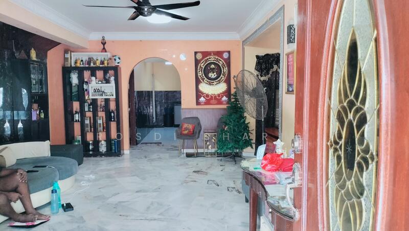 2-storey Terraced House for Sale in Rawang (Selangor) - Rosdi Sharif - Living Room - PropertyGuru.com.my