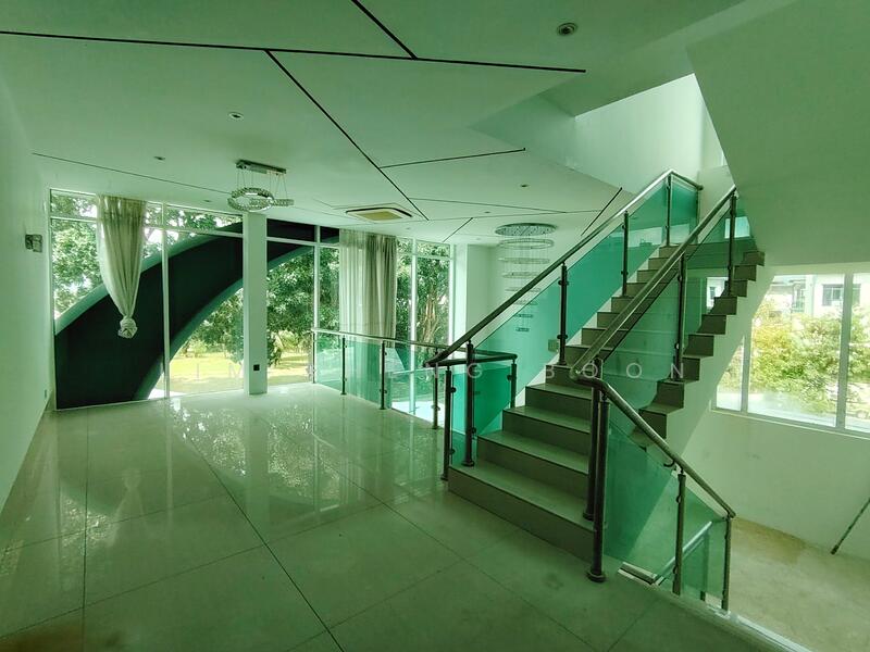 1st Floor Living Room