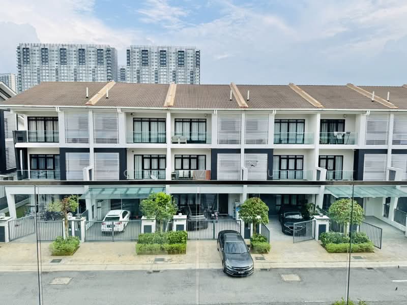 Rumah Teres 3 Tingkat untuk Dijual di Bangi (Selangor) - Kow Tze Fui - Exterior - PropertyGuru.com.my