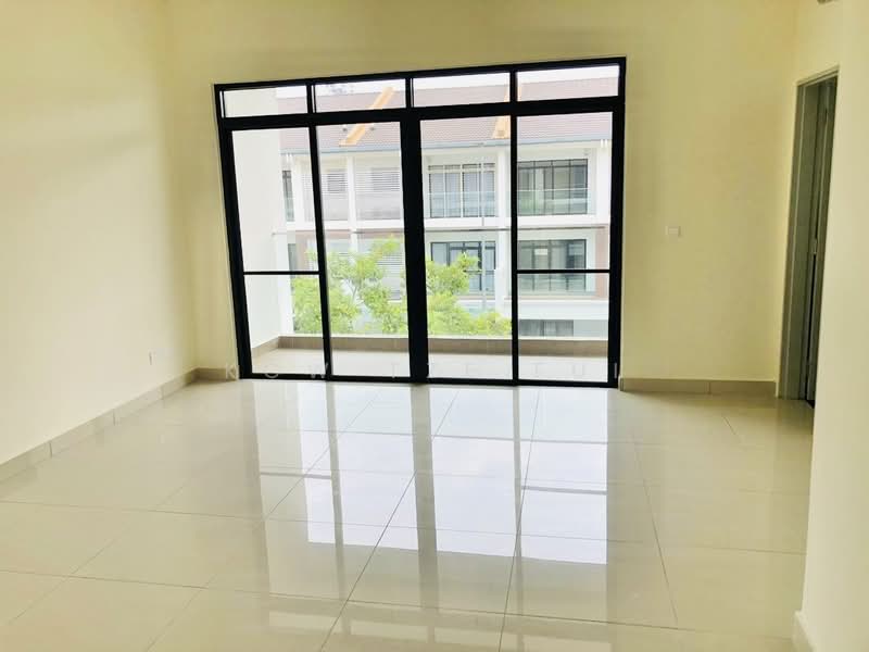 Rumah Teres 3 Tingkat untuk Dijual di Bangi (Selangor) - Kow Tze Fui - Balcony - PropertyGuru.com.my