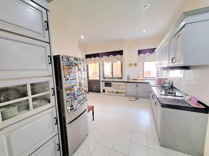 Rumah Banglo untuk Dijual di Bandar Seri Putra (Bangi) - Mohd Nazri Roslan - Kitchen - PropertyGuru.com.my