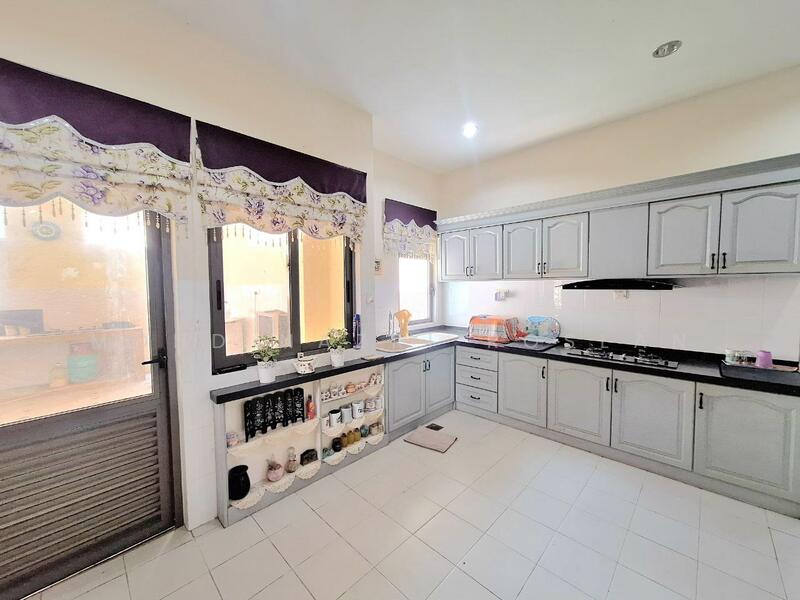 Rumah Banglo untuk Dijual di Bandar Seri Putra (Bangi) - Mohd Nazri Roslan - Kitchen - PropertyGuru.com.my