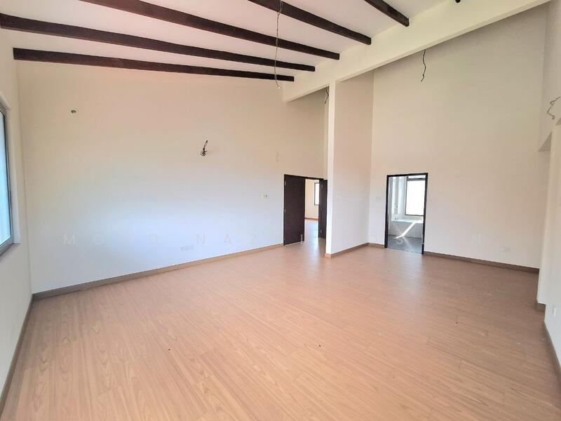 Rumah Banglo untuk Dijual di Bandar Seri Putra (Bangi) - Mohd Nazri Roslan - Living Room - PropertyGuru.com.my
